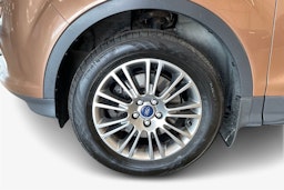 ruskea (beige) Ford Kuga 2014 kuva 11.
