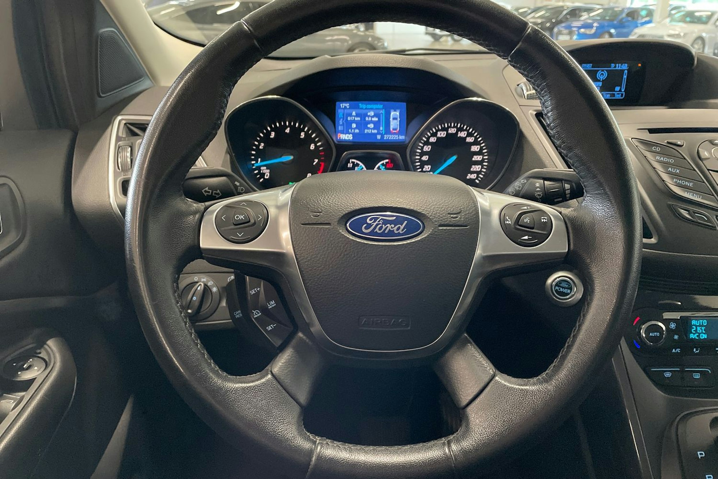 ruskea (beige) Ford Kuga 2014 kuva 15.
