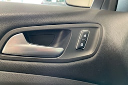 ruskea (beige) Ford Kuga 2014 kuva 27.