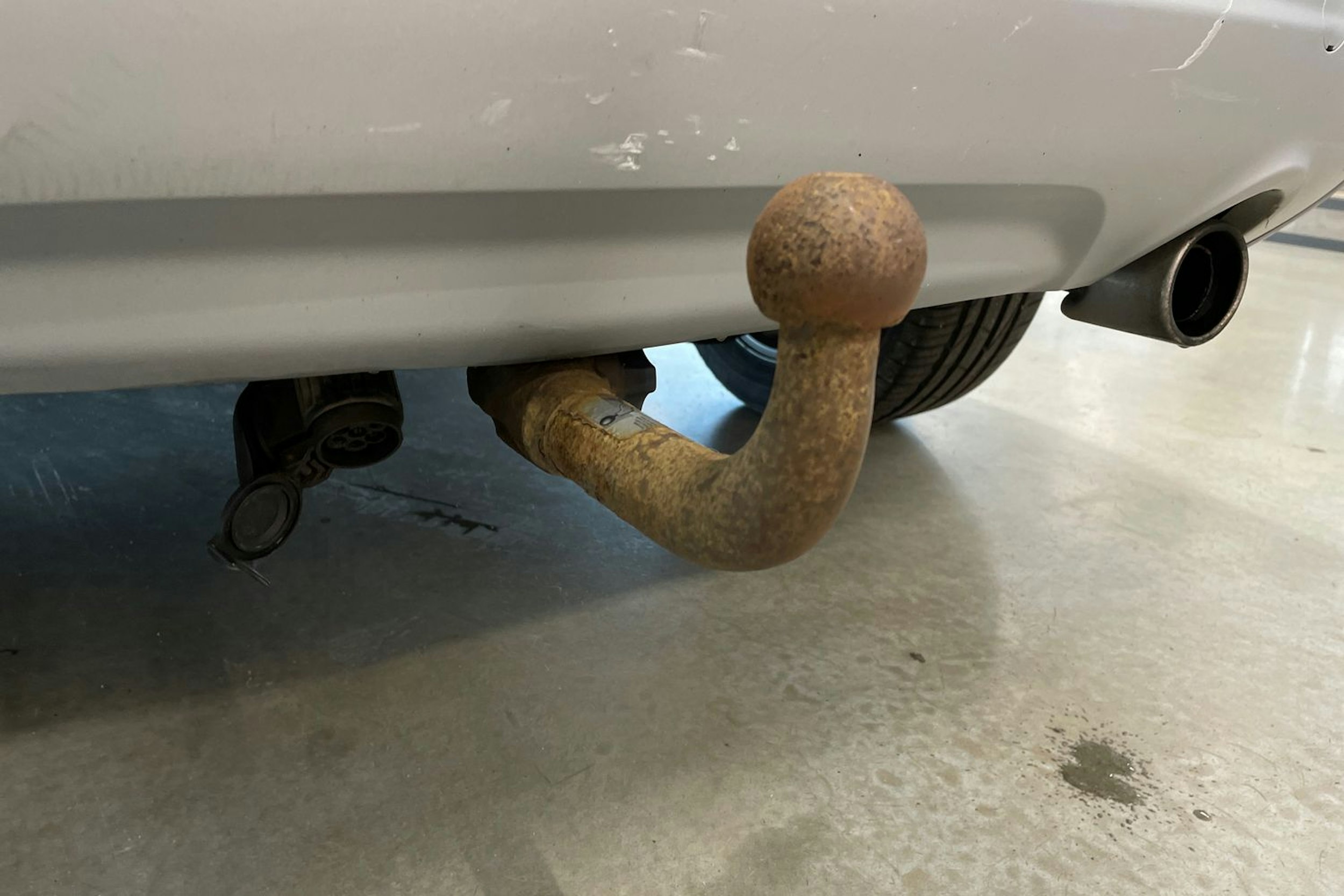 ruskea (beige) Ford Kuga 2014 kuva 32.