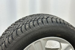 Valkoinen Ford Kuga 2014 kuva 15.