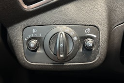 Valkoinen Ford Kuga 2014 kuva 18.