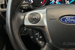 Valkoinen Ford Kuga 2014 kuva 19.