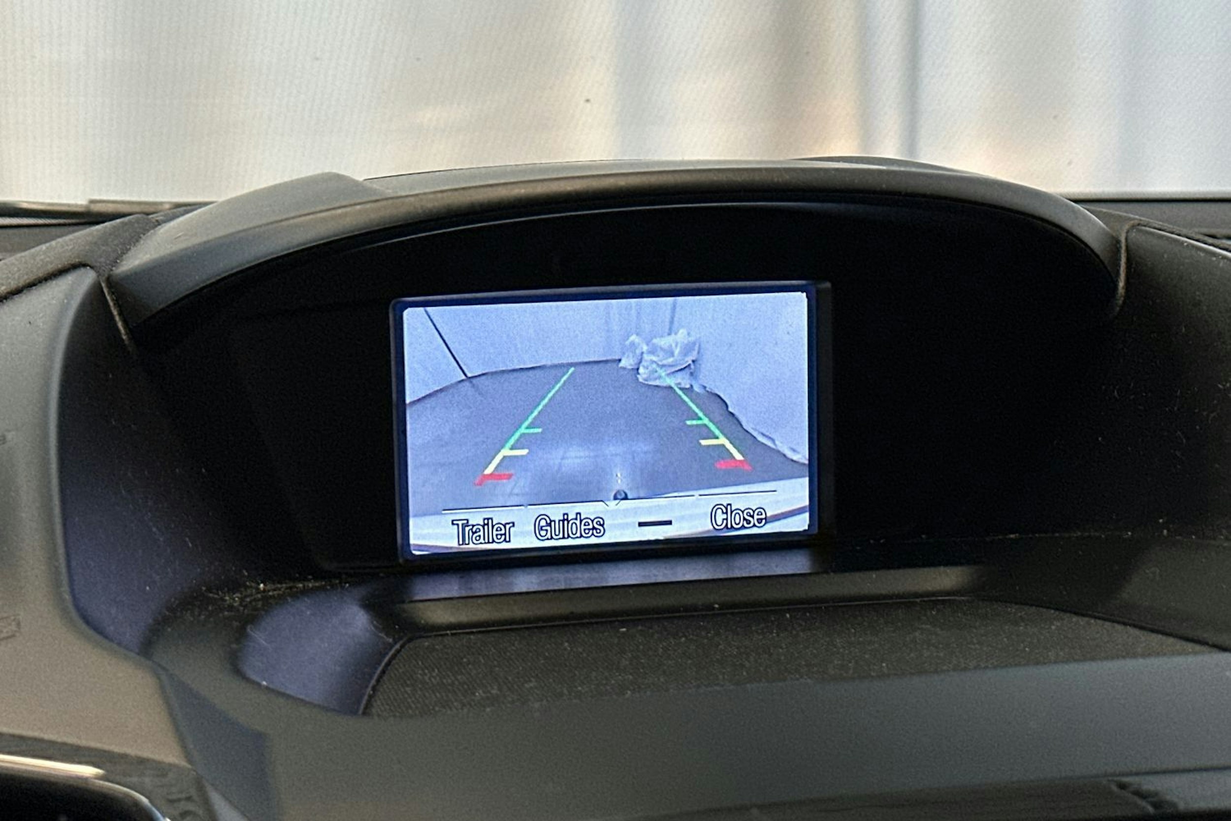 Valkoinen Ford Kuga 2014 kuva 27.