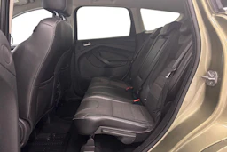 vihreä Ford Kuga 2015 kuva 11.