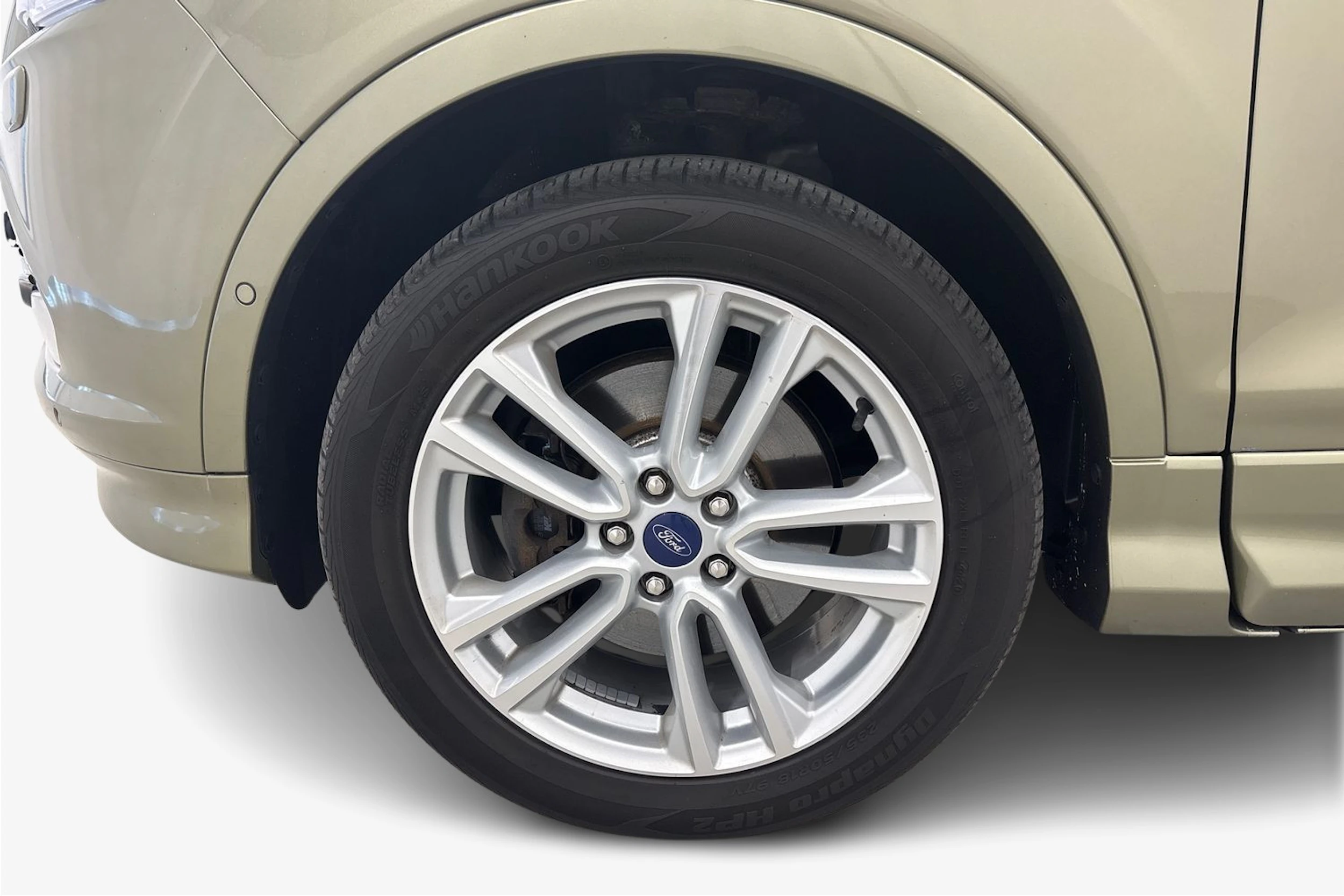 vihreä Ford Kuga 2015 kuva 12.