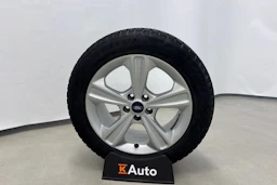 vihreä Ford Kuga 2015 kuva 13.