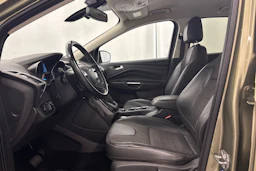 vihreä Ford Kuga 2015 kuva 19.