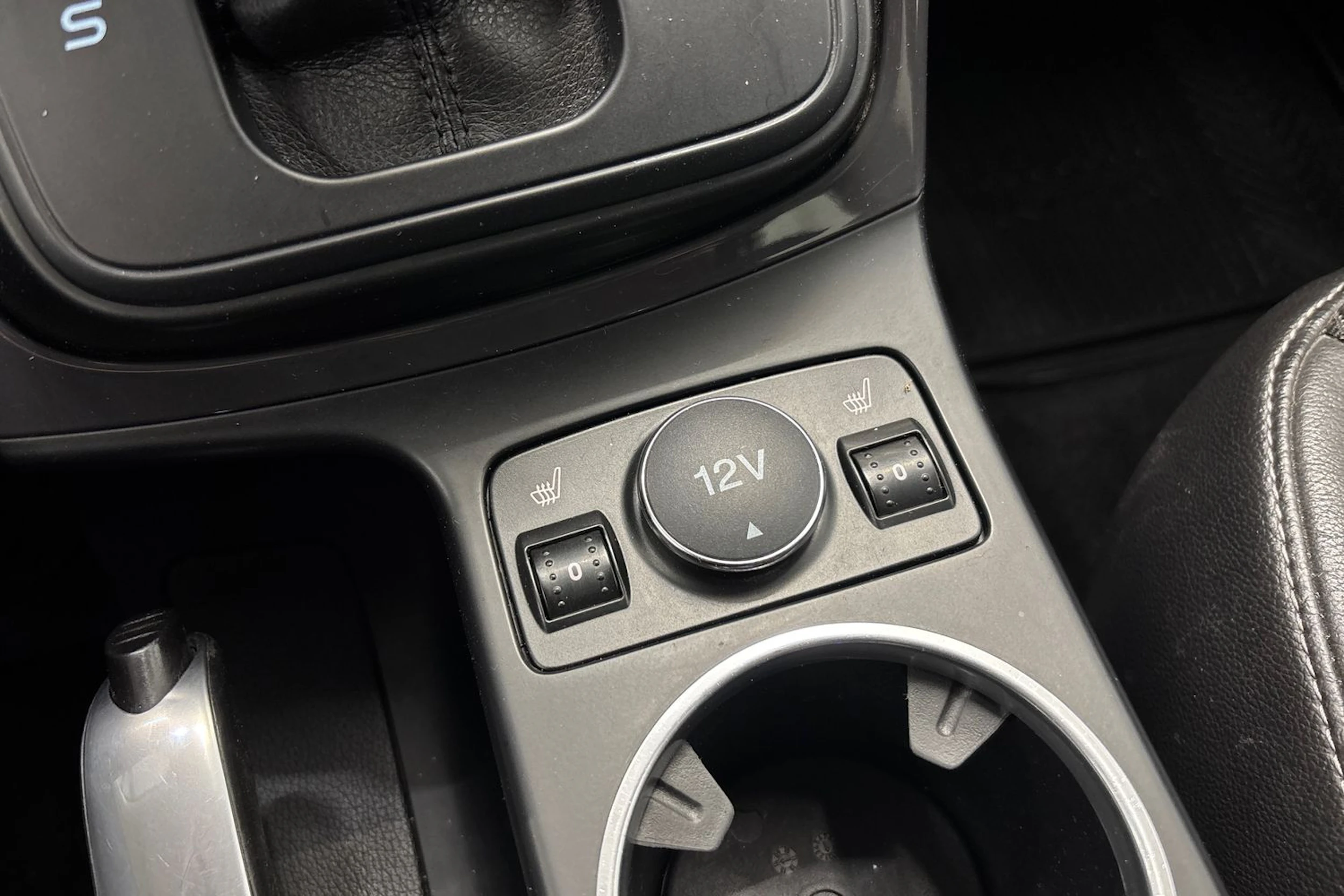 vihreä Ford Kuga 2015 kuva 22.