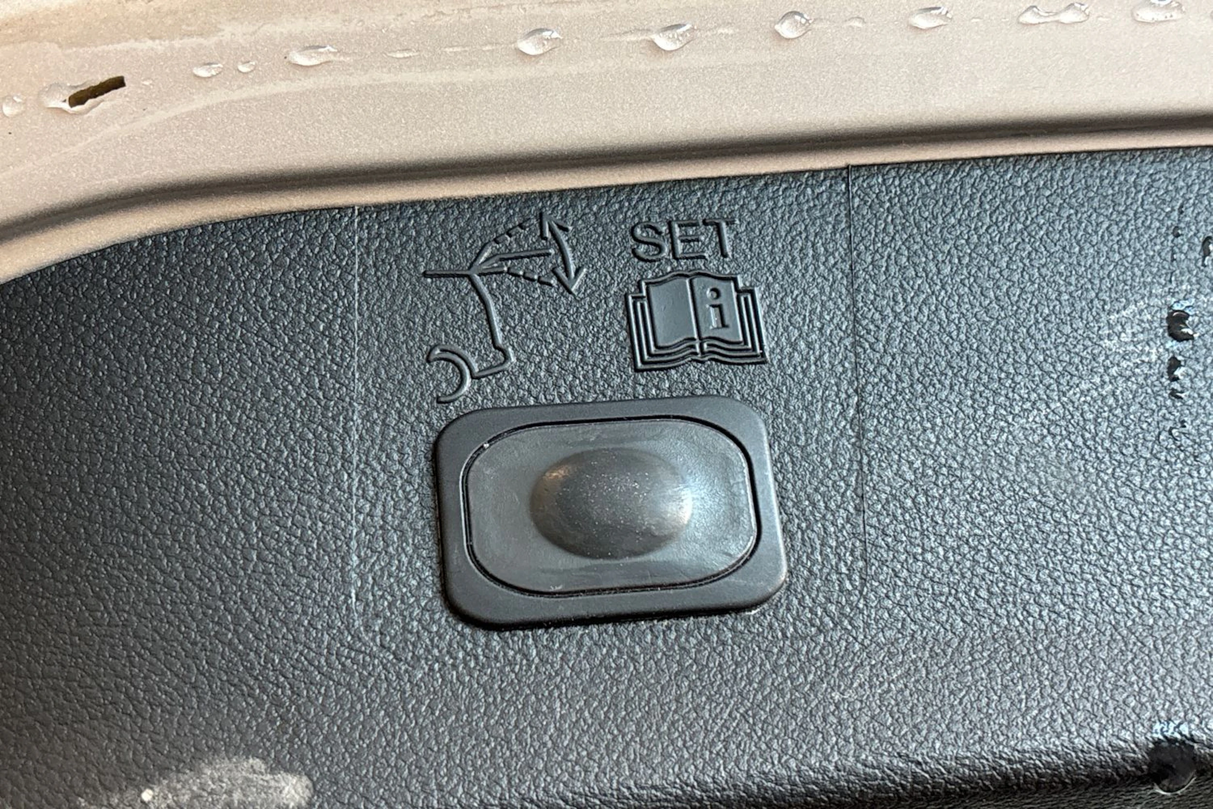Harmaa Ford Kuga 2015 kuva 5.