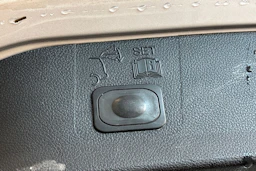 Harmaa Ford Kuga 2015 kuva 5.