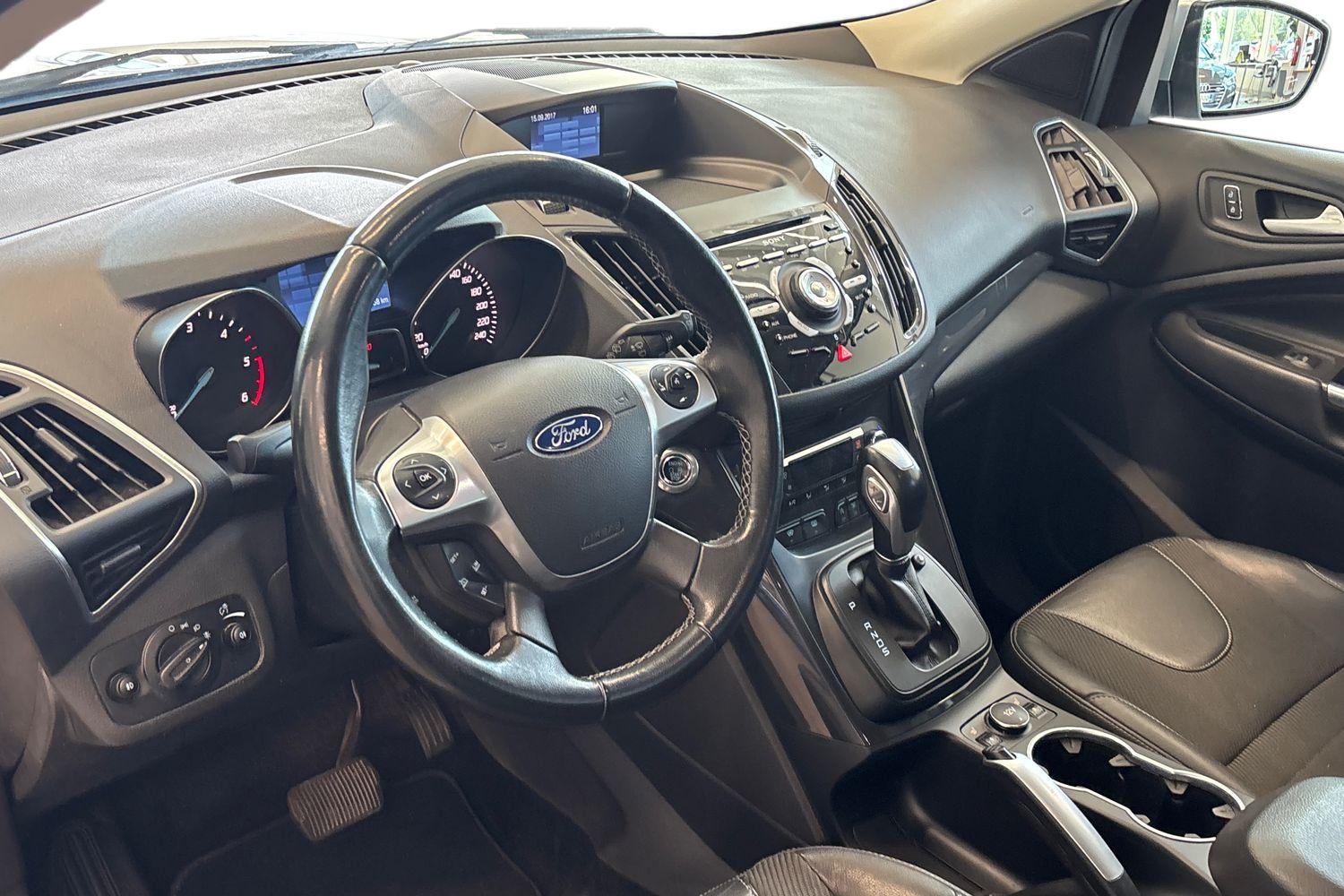 Ford Kuga 2015, photo 6/36