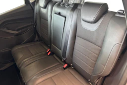 Harmaa Ford Kuga 2015 kuva 8.