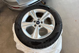 Harmaa Ford Kuga 2015 kuva 10.