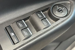 Harmaa Ford Kuga 2015 kuva 20.