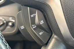 Harmaa Ford Kuga 2015 kuva 22.