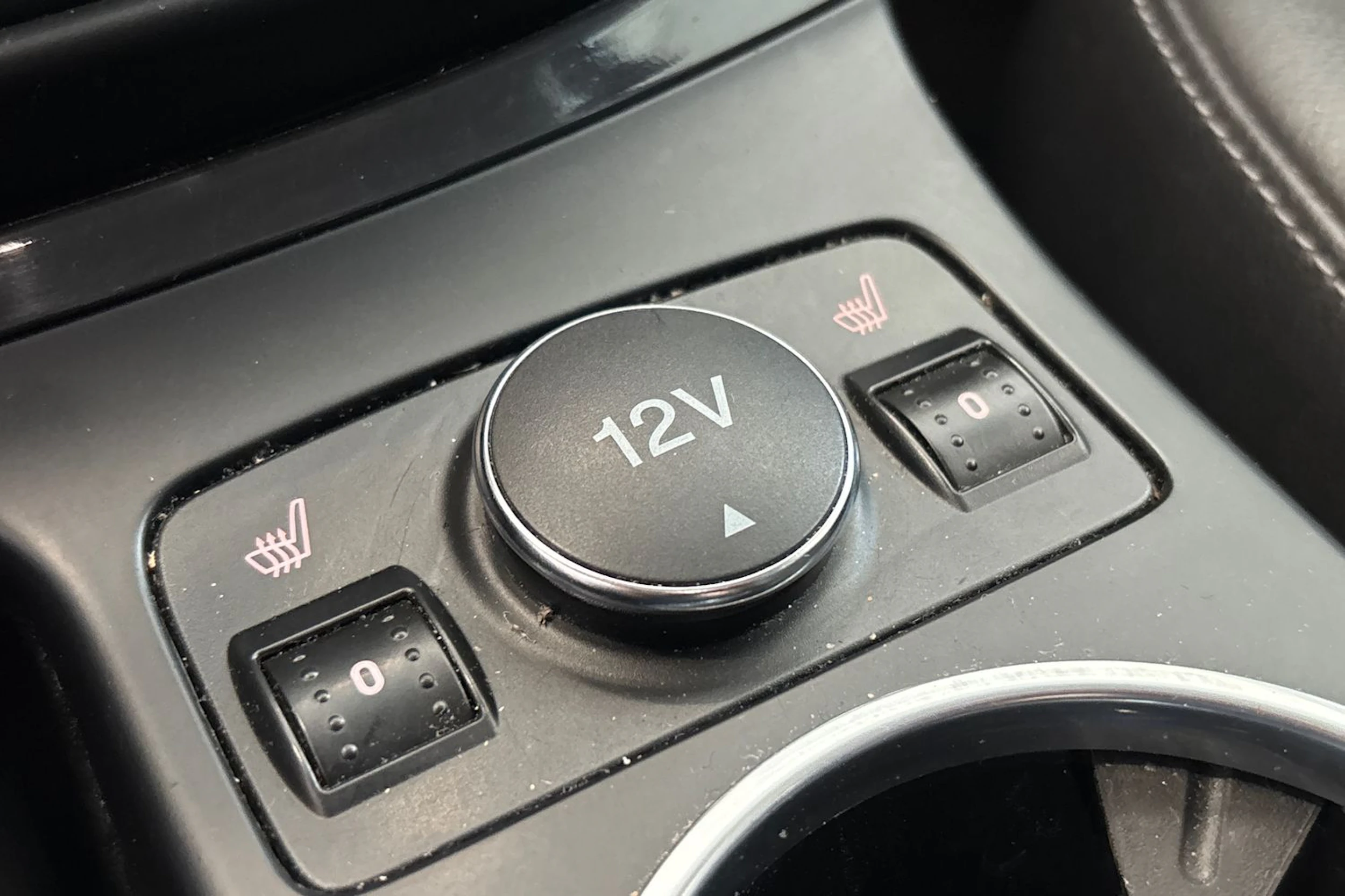 Harmaa Ford Kuga 2015 kuva 23.