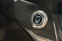 Harmaa Ford Kuga 2015 kuva 29.