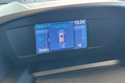 Harmaa Ford Kuga 2015 kuva 33.