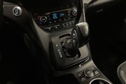 Harmaa Ford Kuga 2015 kuva 19.