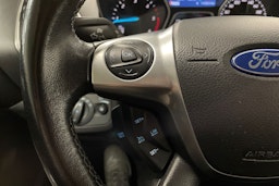 Harmaa Ford Kuga 2015 kuva 21.