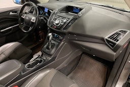 Harmaa Ford Kuga 2015 kuva 26.