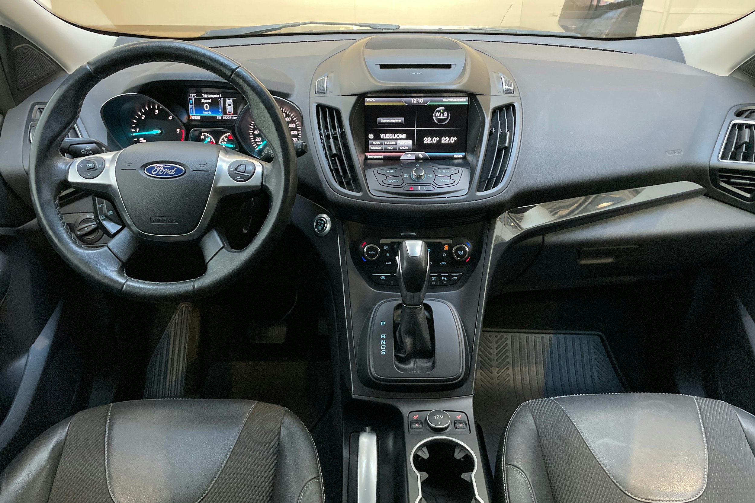 harmaa Ford Kuga 2016 kuva 7.