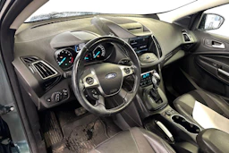 vihreä Ford Kuga 2016 kuva 3.