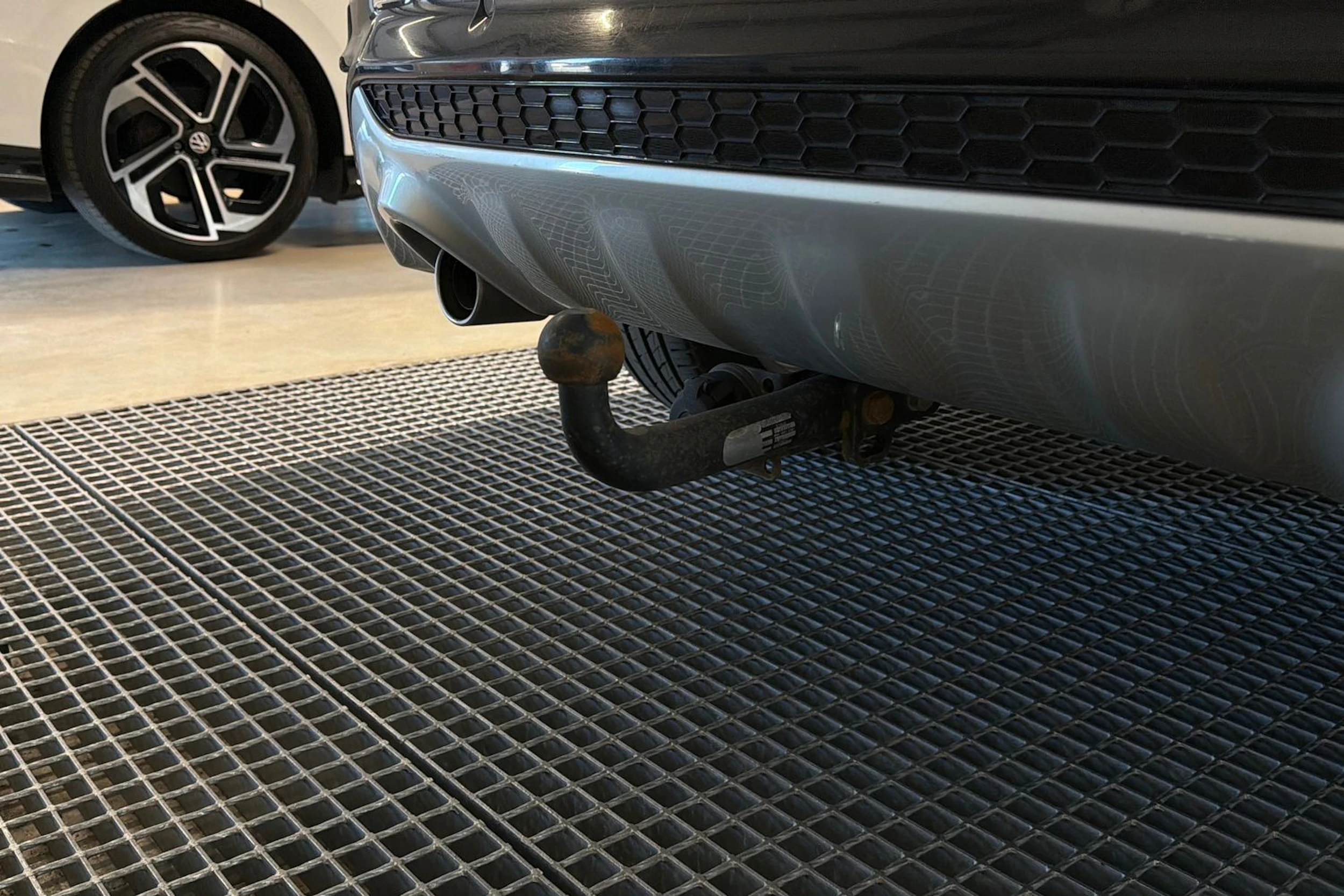 musta Ford Kuga 2016 kuva 5.