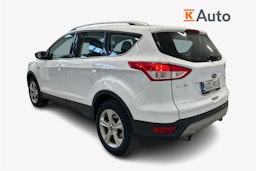valkoinen Ford Kuga 2016 kuva 2.
