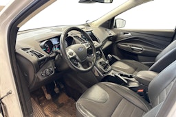 valkoinen Ford Kuga 2016 kuva 3.