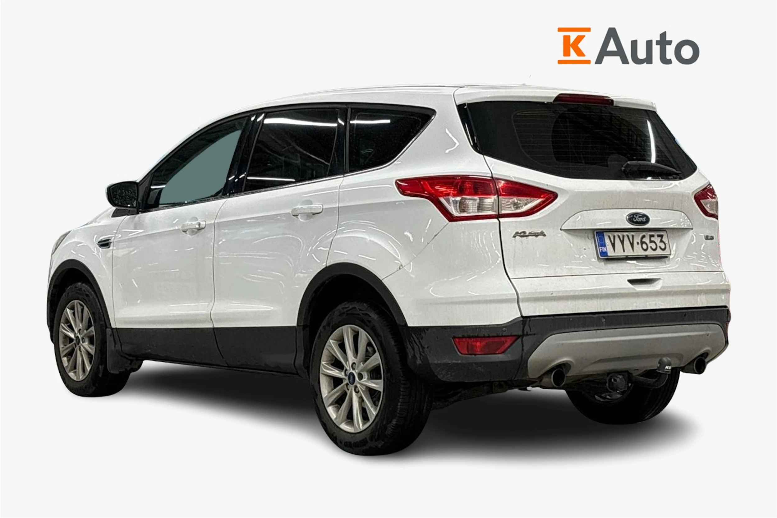 valkoinen Ford Kuga 2016 kuva 2.