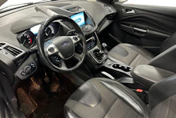valkoinen Ford Kuga 2016 kuva 3.