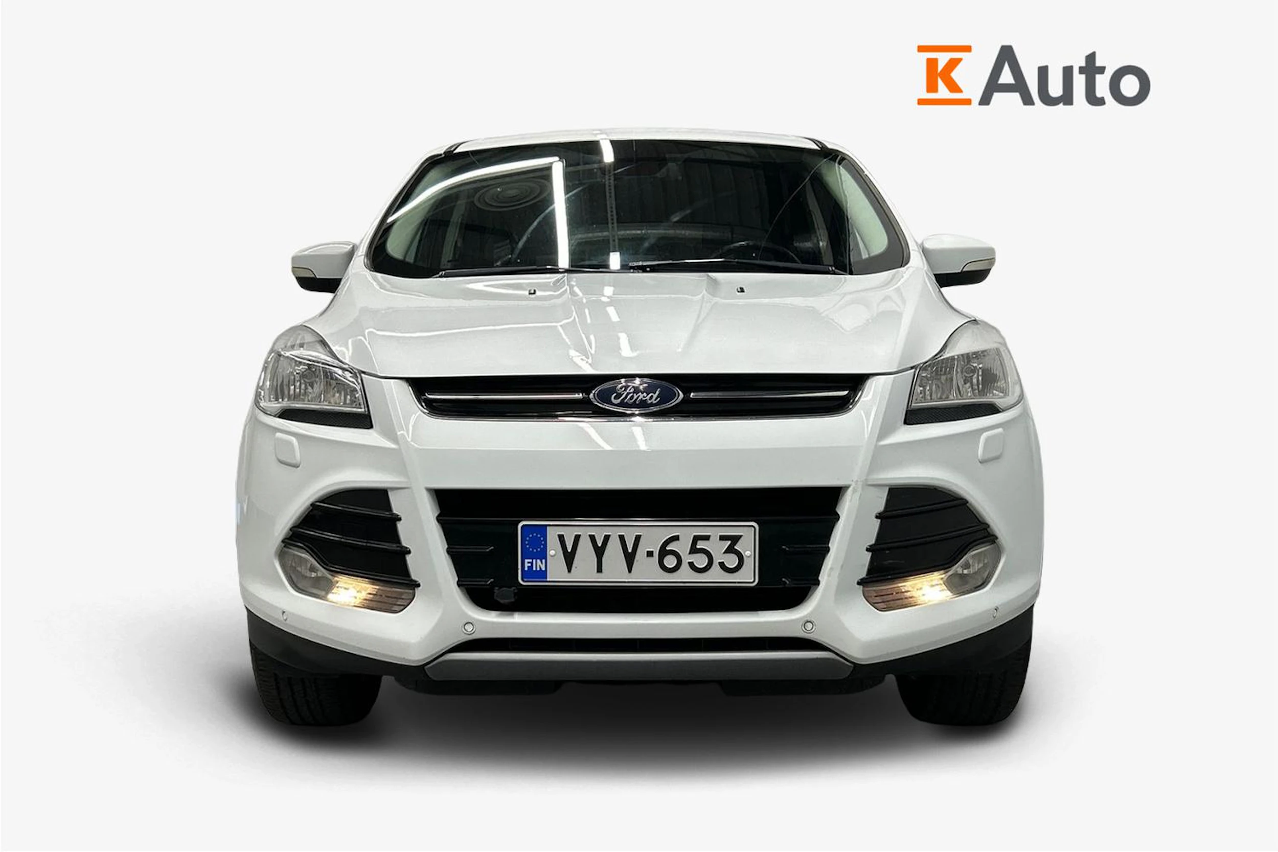 valkoinen Ford Kuga 2016 kuva 4.