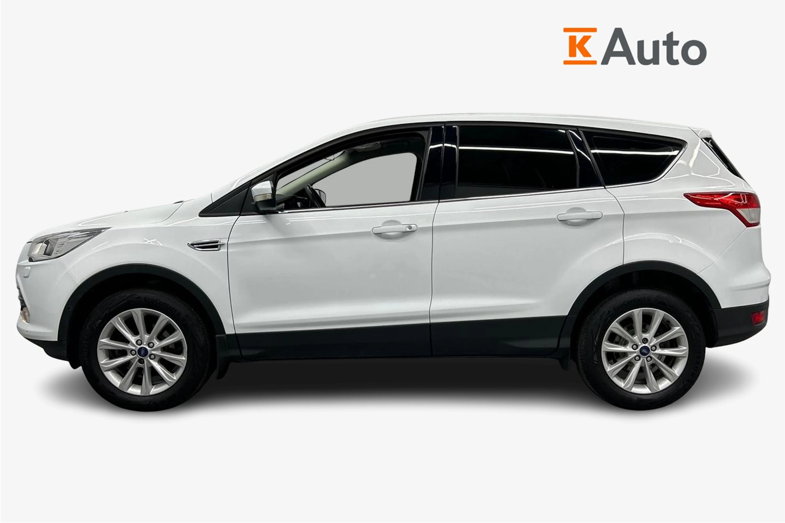 valkoinen Ford Kuga 2016 kuva 5.
