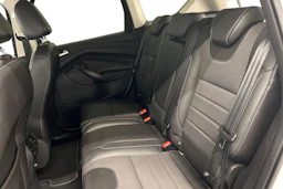 valkoinen Ford Kuga 2016 kuva 8.