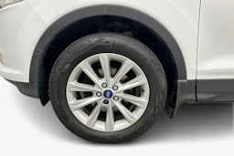 valkoinen Ford Kuga 2016 kuva 9.