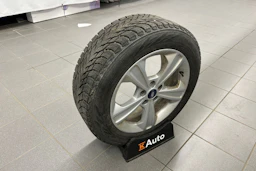 valkoinen Ford Kuga 2016 kuva 15.