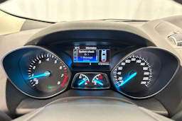valkoinen Ford Kuga 2016 kuva 16.
