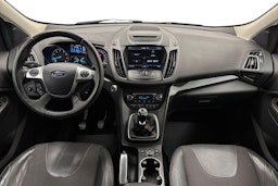 valkoinen Ford Kuga 2016 kuva 9.