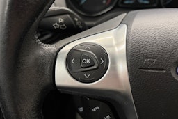 valkoinen Ford Kuga 2016 kuva 16.