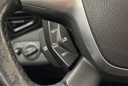 valkoinen Ford Kuga 2016 kuva 18.