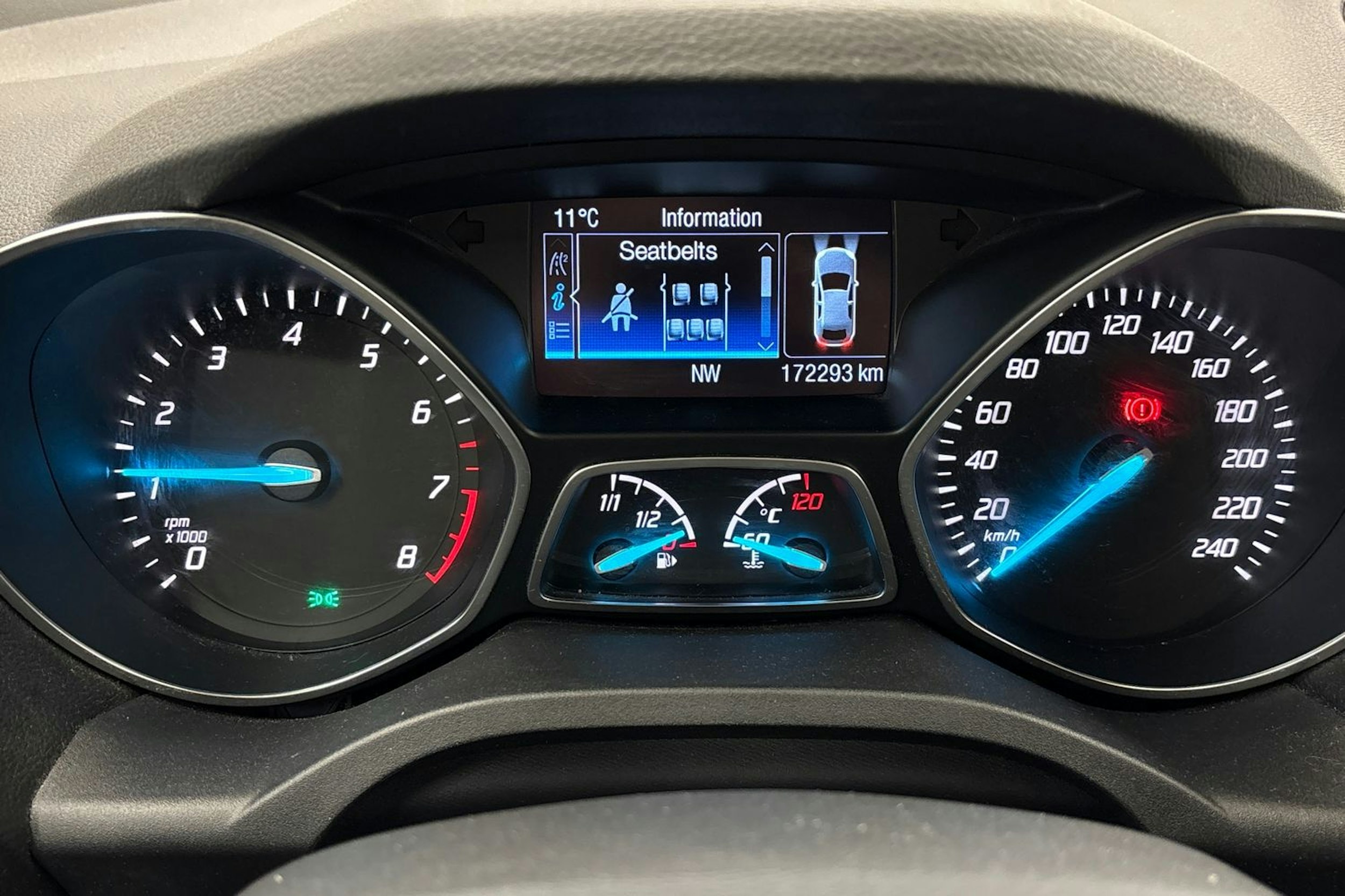 valkoinen Ford Kuga 2016 kuva 19.
