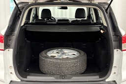 valkoinen Ford Kuga 2016 kuva 20.