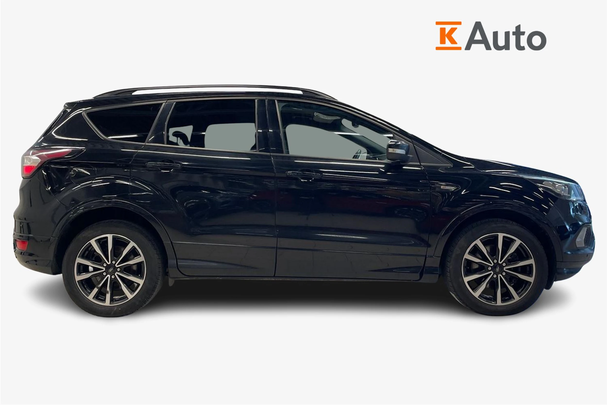 musta Ford Kuga 2017 kuva 7.