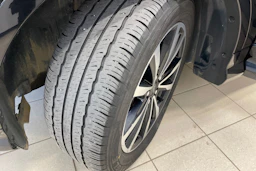 musta Ford Kuga 2017 kuva 13.
