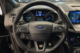 musta Ford Kuga 2017 kuva 16.