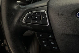 musta Ford Kuga 2017 kuva 17.