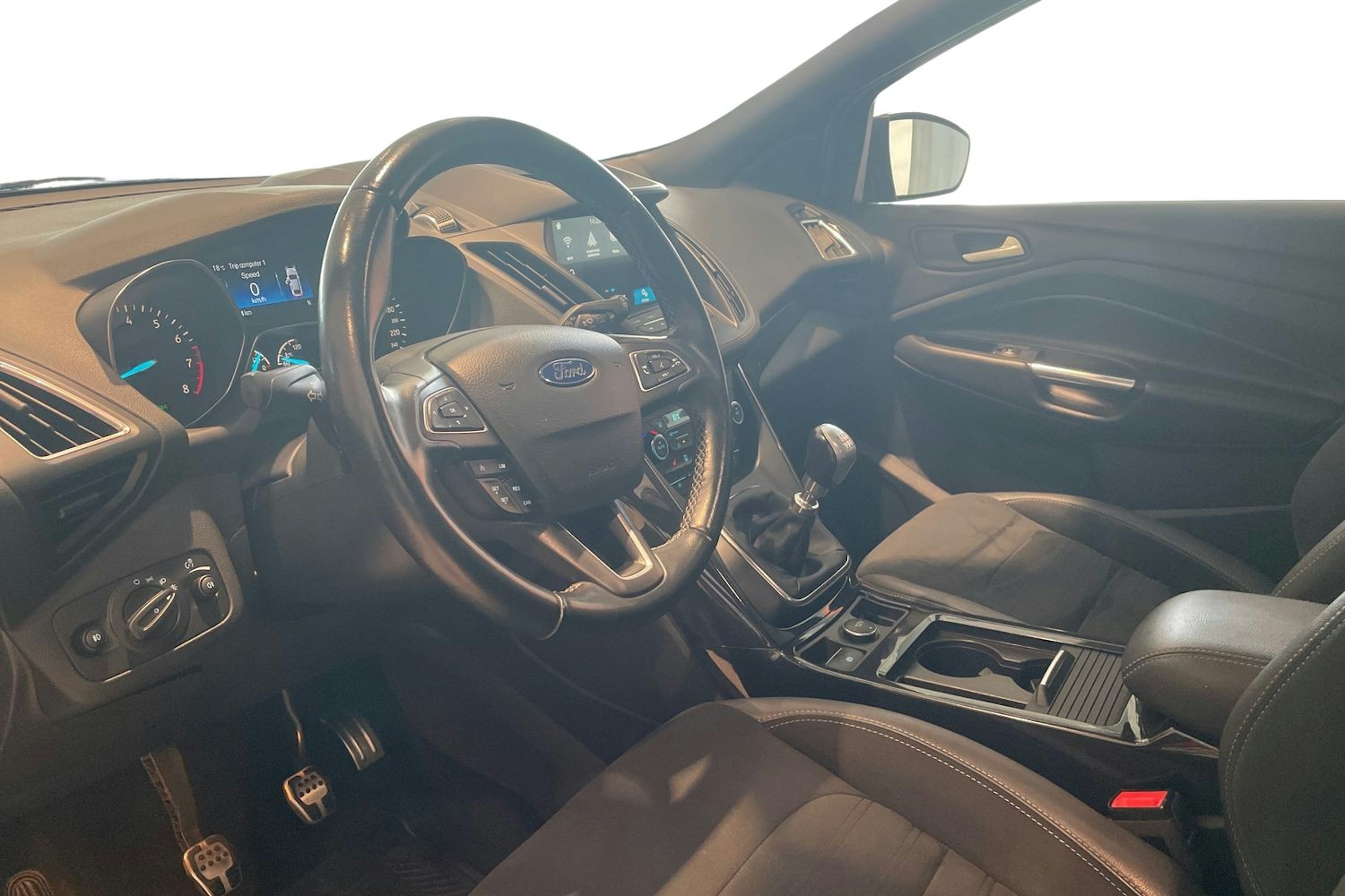 Harmaa Ford Kuga 2017 kuva 7.