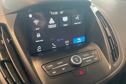 Harmaa Ford Kuga 2017 kuva 21.